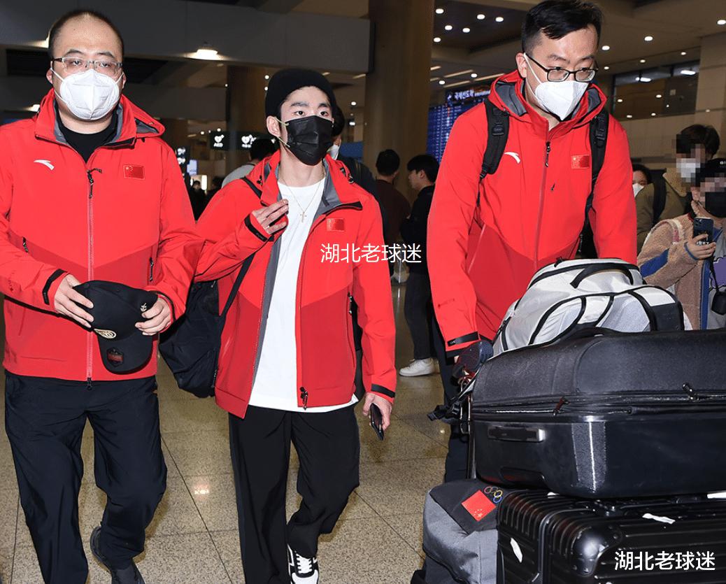 韩媒嘲讽林孝埈：用美国耳机和韩国行李箱，他算什么中国运动员？(2)