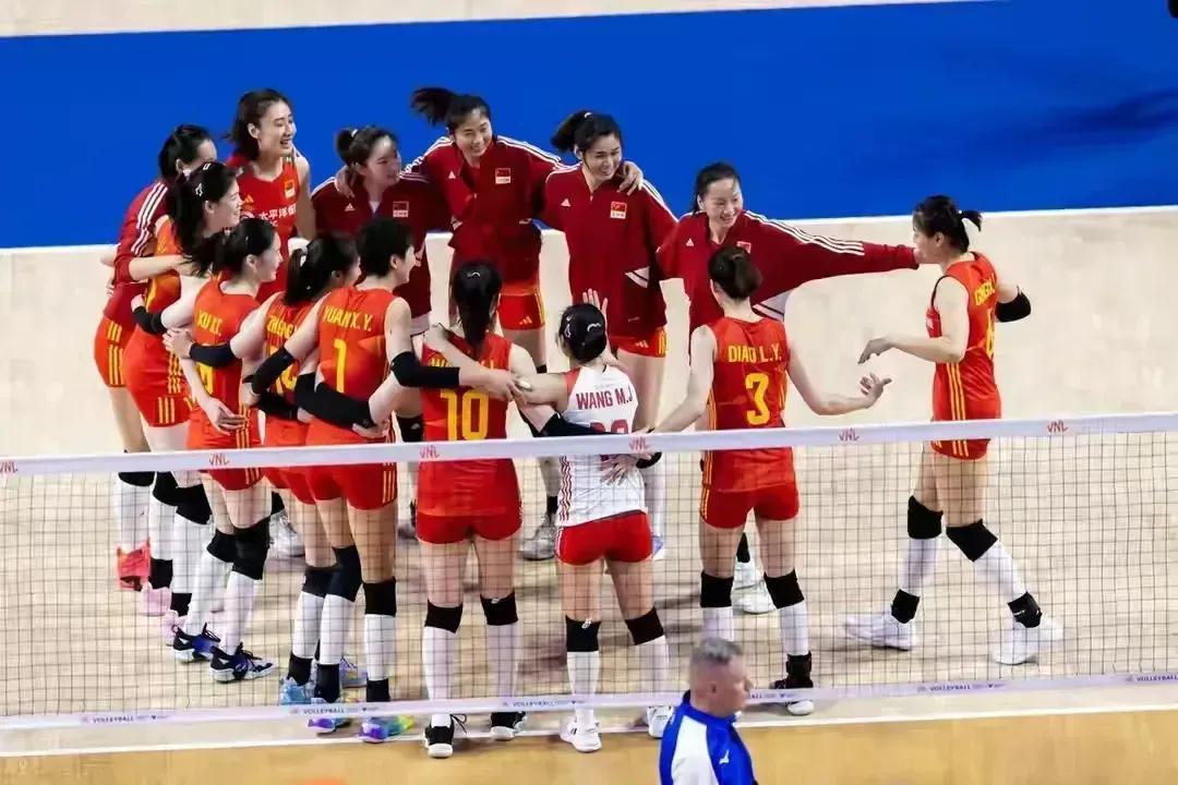 中国女排马上要去第三站了，姑娘们加油！加油！
女排世界联赛结束第二站，香港站赛事(8)
