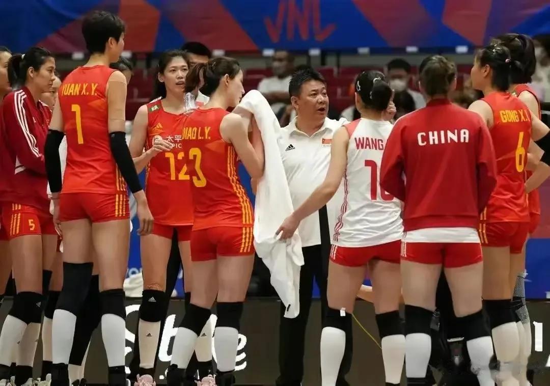 中国女排马上要去第三站了，姑娘们加油！加油！
女排世界联赛结束第二站，香港站赛事(10)