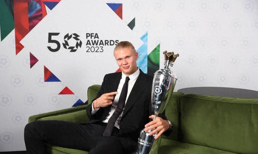 哈兰德当选PFA年度最佳球员 萨卡获最佳年轻球员奖(2)