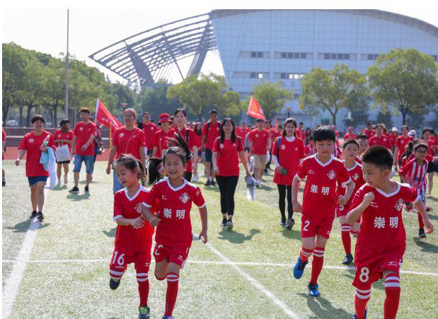 骄傲！这群崇明小伙在全运会上创造了上海雪地足球新记录，而崇明足球的未来更值得期待！(10)