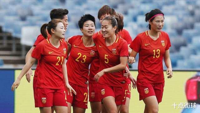 中国足球的工薪现状：中超年薪百万，中甲中乙和女足球员差距太大(7)