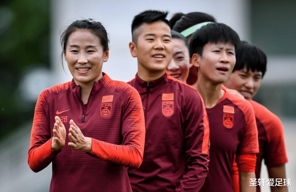 恭喜！中国女足王牌做妈妈了，曾单场上演大四喜，期待她重返赛场(5)