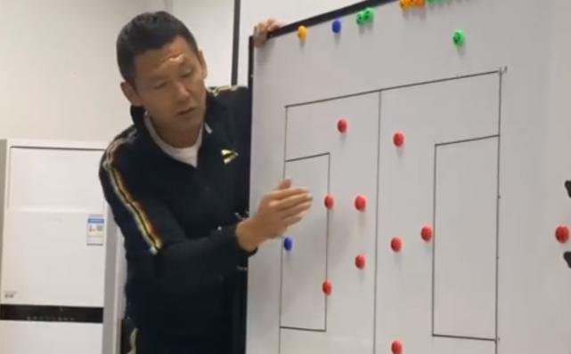 专业人做专业事！中国留洋第一人执教U16国足，留洋纪录至今无人打破(3)