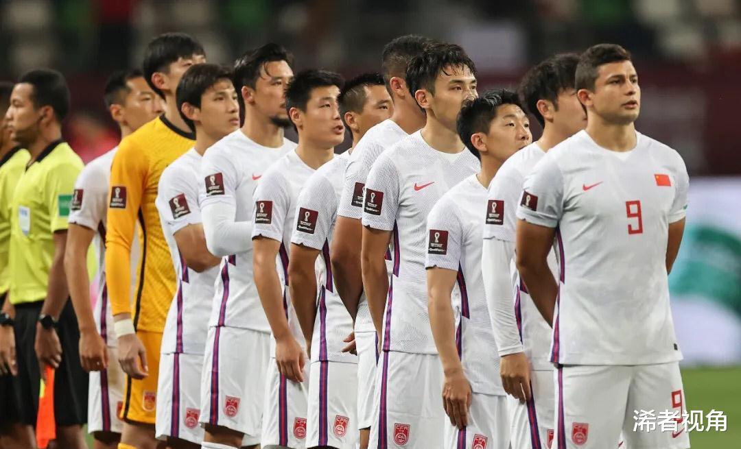 凌晨0点! 上海媒体再现争议报道: 将中国足球逼入绝境, 球迷骂声一片(3)