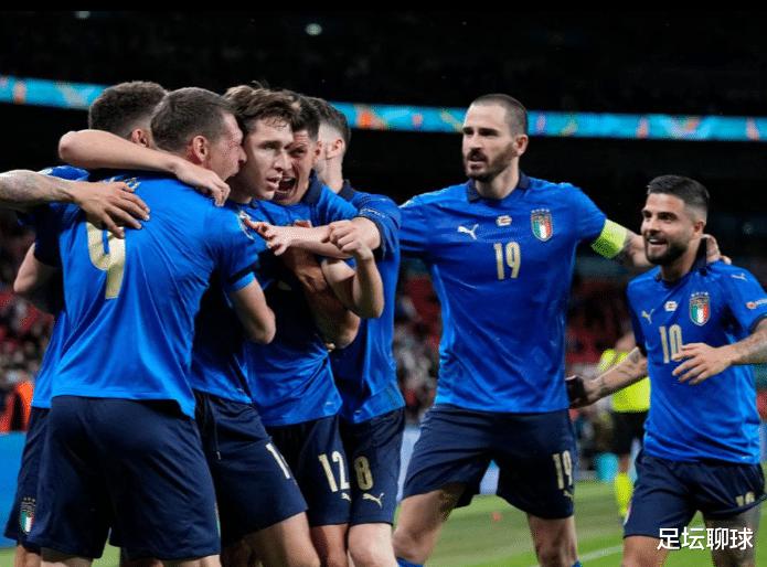 5-0！欧洲杯冠军踢疯了，创造3大纪录+123年神迹，打破世界纪录(2)