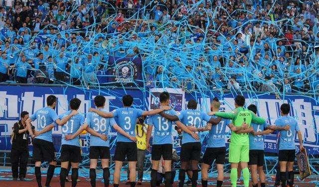 大连青岛的沉沦令人心痛，但川浙足球的复兴更让人振奋(1)