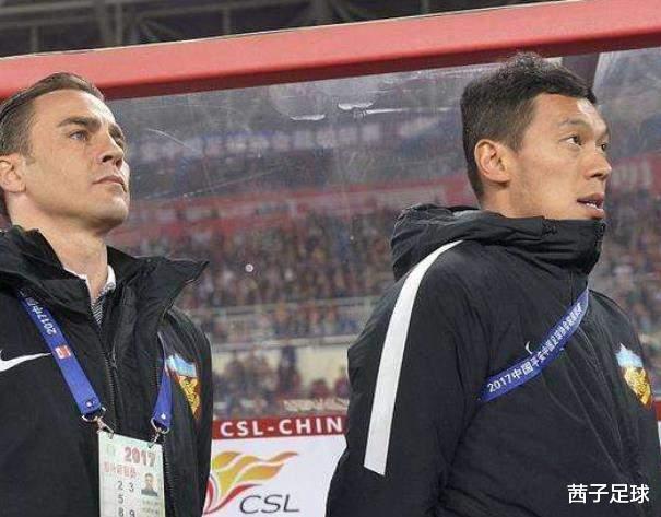 热议！翻译进中超教练组，球迷：中国足球在业余方面永远世界第一(3)