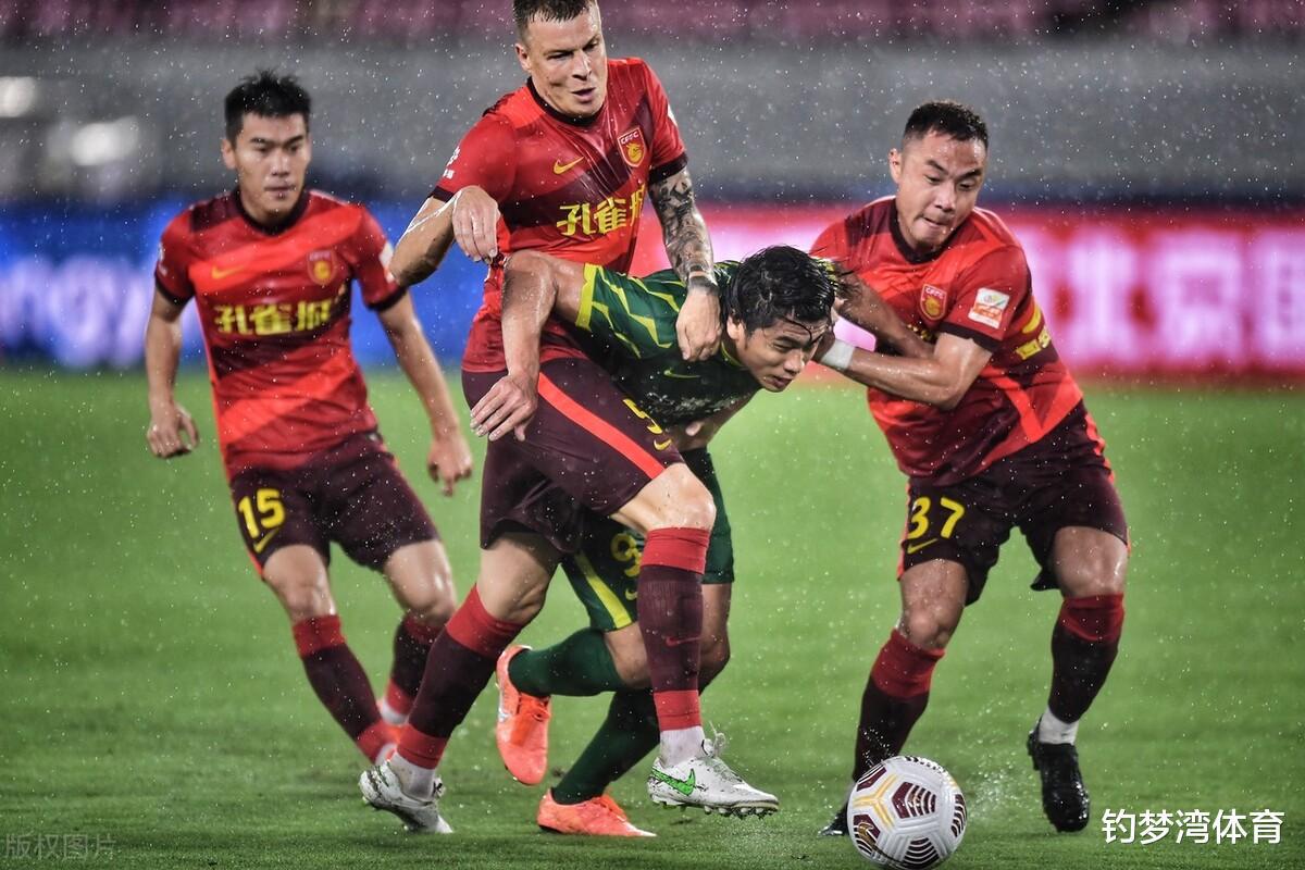 亚冠退赛、世预赛失主场，但中国足球仍可摆脱入境防疫政策的限制(4)