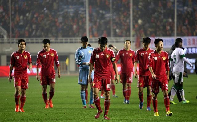 真打不过！国足再吞败仗，一年后的亚洲杯怎么踢？(3)