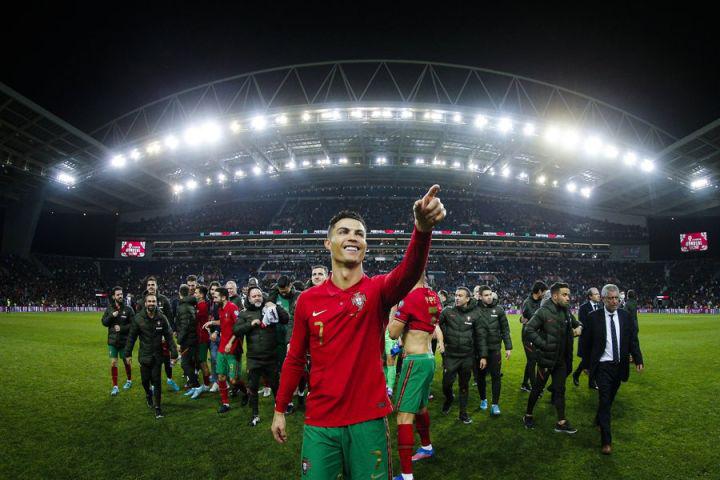 葡萄牙挺进世界杯，C 罗献助攻，你有什么期待？(1)