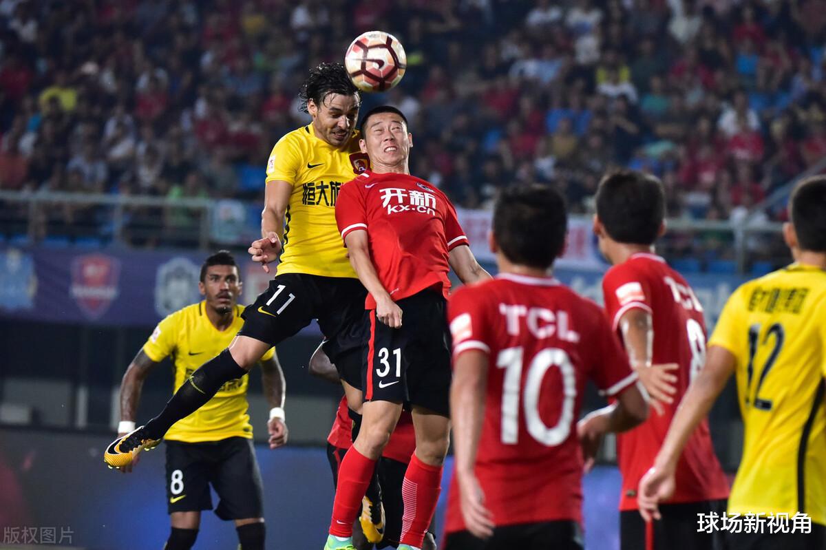 重磅：中国足球是个怪胎，武磊面临再次降薪，高拉特巴甲未达预期(3)