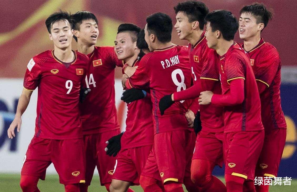 “越南梅西”大爆发！2场比赛征服主帅，越媒狂喜：世界杯有戏了(1)