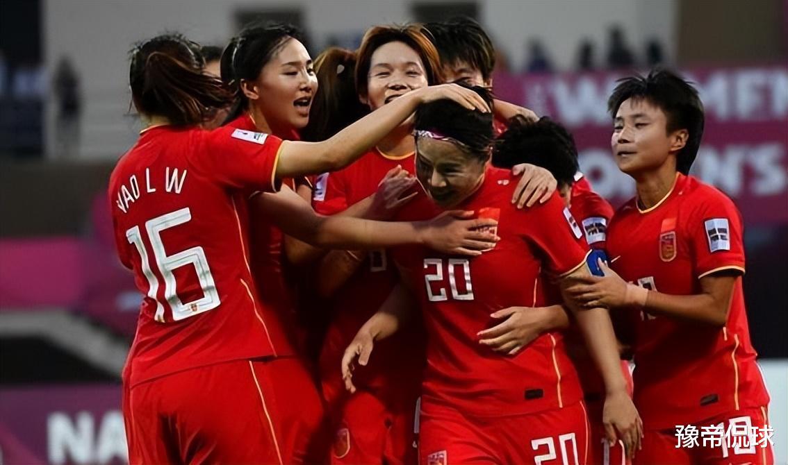 王霜被贾秀全耽误！中国女足7人海外踢球，水庆霞世界杯夺冠加码(9)