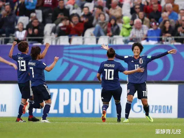 2-0！日本力压美国、荷兰登顶，锁定世界杯8强，可惜中国没进16强(2)