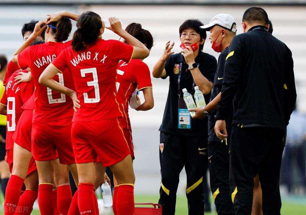 苦涩！中国女足美国拉练遭冷遇，邀不到正式球队比赛，这是为啥？(1)