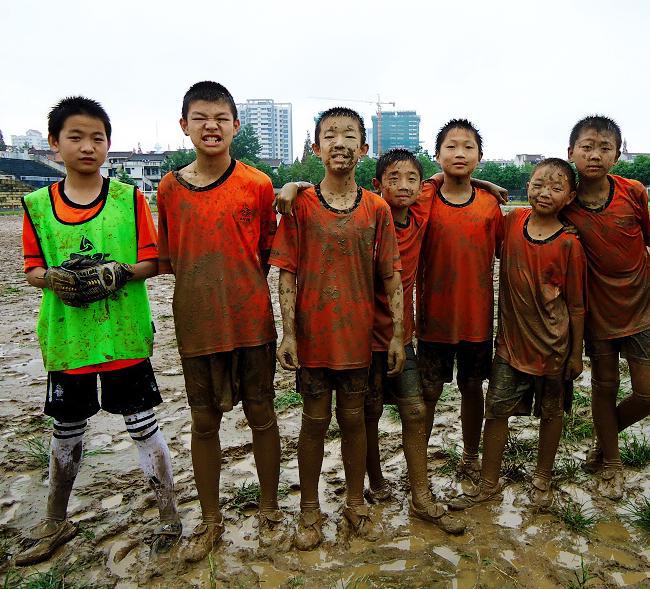 陕西留坝：校园足球带动城乡发展(3)
