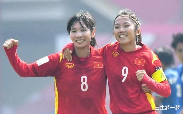 越南女足热议！女足世界杯禁止携带方便面，越南一年人均吃掉87包(2)