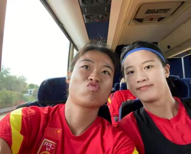 23岁女足球员助HB克厄3-0取胜 赵瑜洁留洋丹麦3次首发打进二球(4)