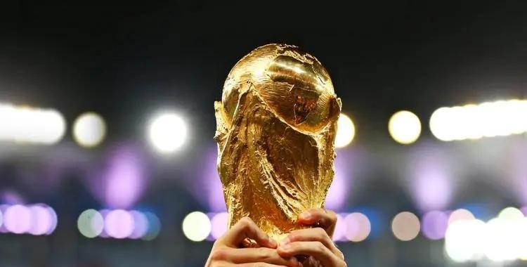 穷疯了？世界杯倒计时，意大利队在中国拍卖冠军奖杯，起拍价1元(1)