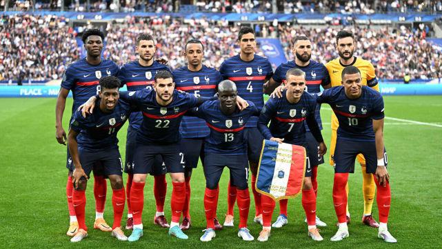 法国公布世界杯25人名单：本泽马领豪阵！姆巴佩格子入选，博格巴缺席(4)