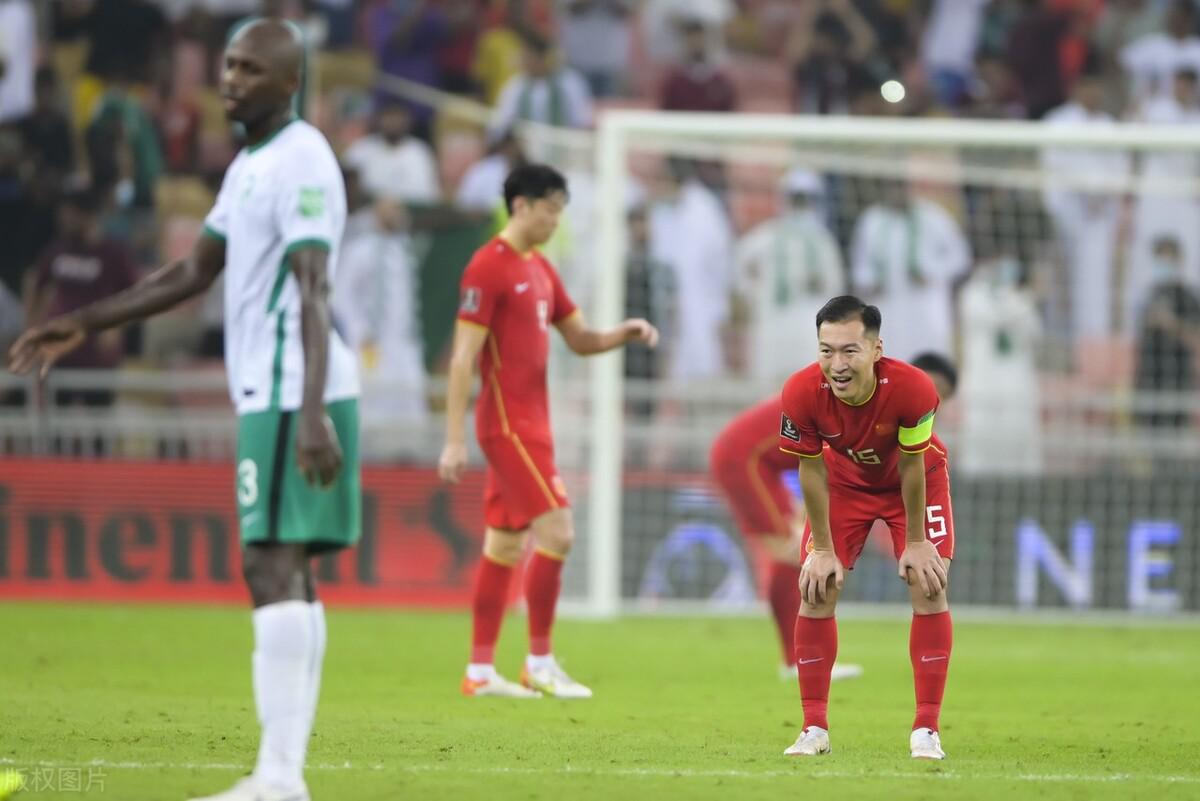 1-2！世界杯首冷，沙特成亚洲之光，球迷：国足错过一战成名机会(4)