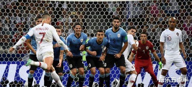乌拉圭对阵葡萄牙首发大变样？改打5-3-2，卡瓦尼替换苏亚雷斯(2)