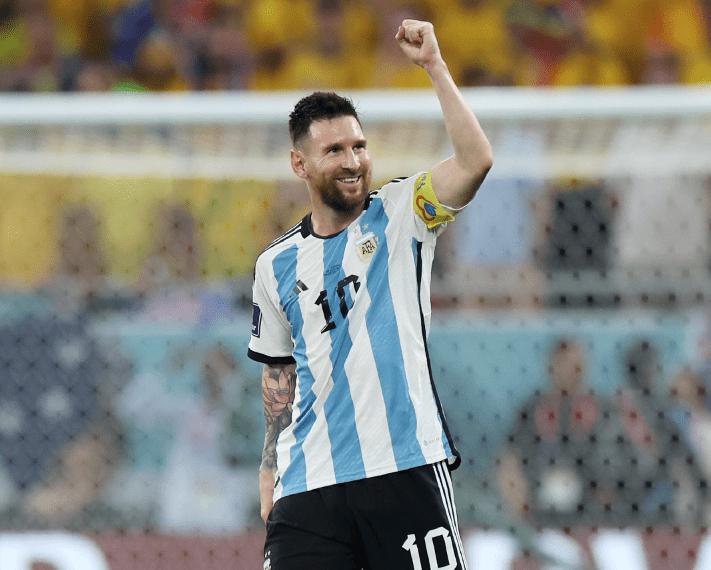 国际足联迫不及待发文预热！阿根廷葡萄牙会师决赛？梅西对C罗？(1)