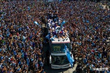 阿根廷夺冠游行有多夸张？参加的民众比克罗地亚全国人口还要多(4)