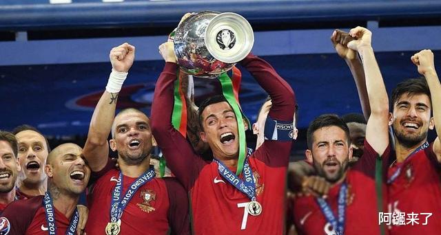每到尾数6的时候，葡萄牙大赛就会取得很好的成绩，于是2026年。(3)