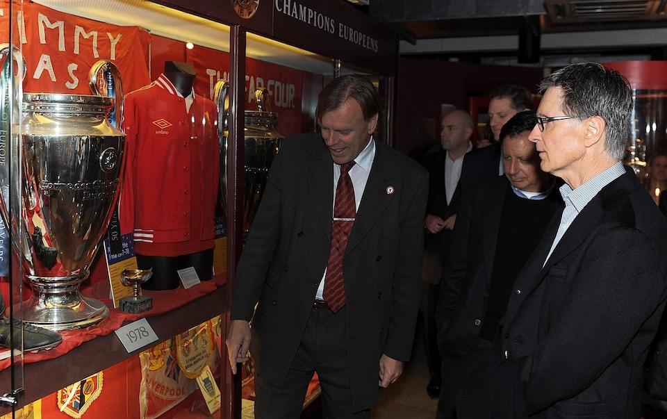 为何利物浦和曼联不值40亿英镑？前红军主席直言“因为不在伦敦”(1)