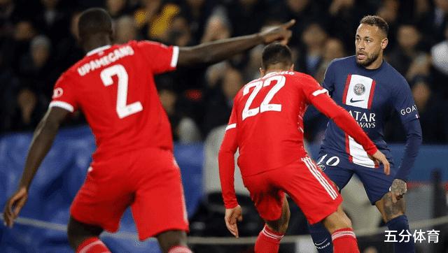 欧冠冠军0-1！3连败！姆巴佩的进球吹散了，梅西的低迷让巴黎的生命岌岌可危(2)