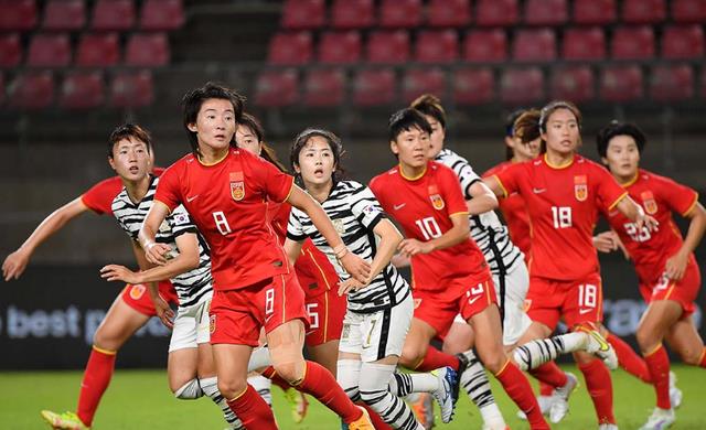 欧洲冠军2-1！4-0大胜韩国后，又掀翻意大利，中国女足出线太难了(4)