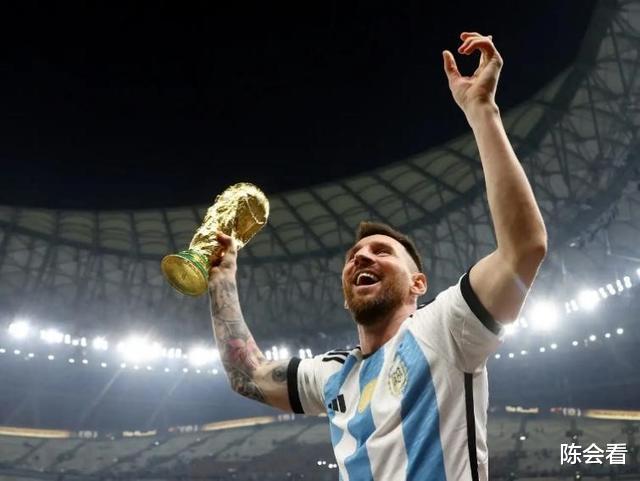 身患侏儒成功逆袭成为球王，是世界足坛的王，不止是阿根廷的王(3)