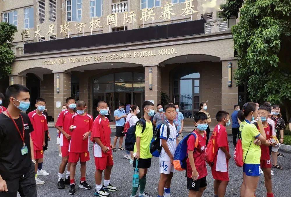 恒大足校的第11年，累计花费超28亿，它为中国足球贡献了什么？(10)