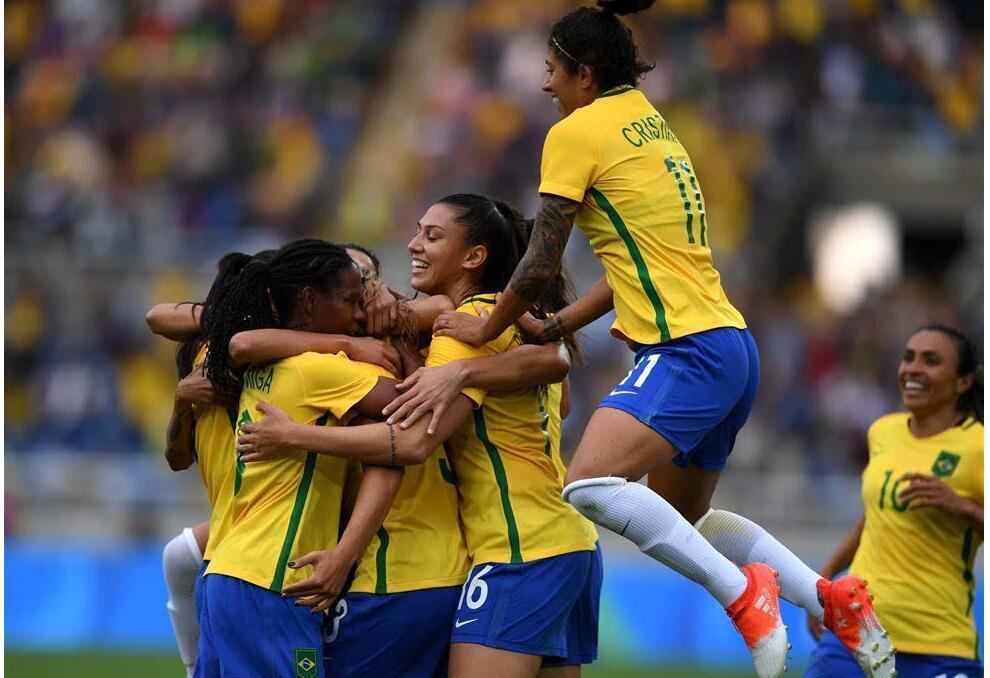 巴西是足球王国，在男足方面体现十分明显，涌现很多世界球星如贝利、贝贝托、罗纳尔多(5)