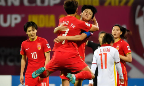 FIFA在官网写道：中国女足将自2006年以来首次重返世界舞台，这是该国去年2月(1)