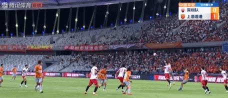 上海海港终送点球，张琳芃手球犯规，遭嘲讽：无法无天要打排球(2)