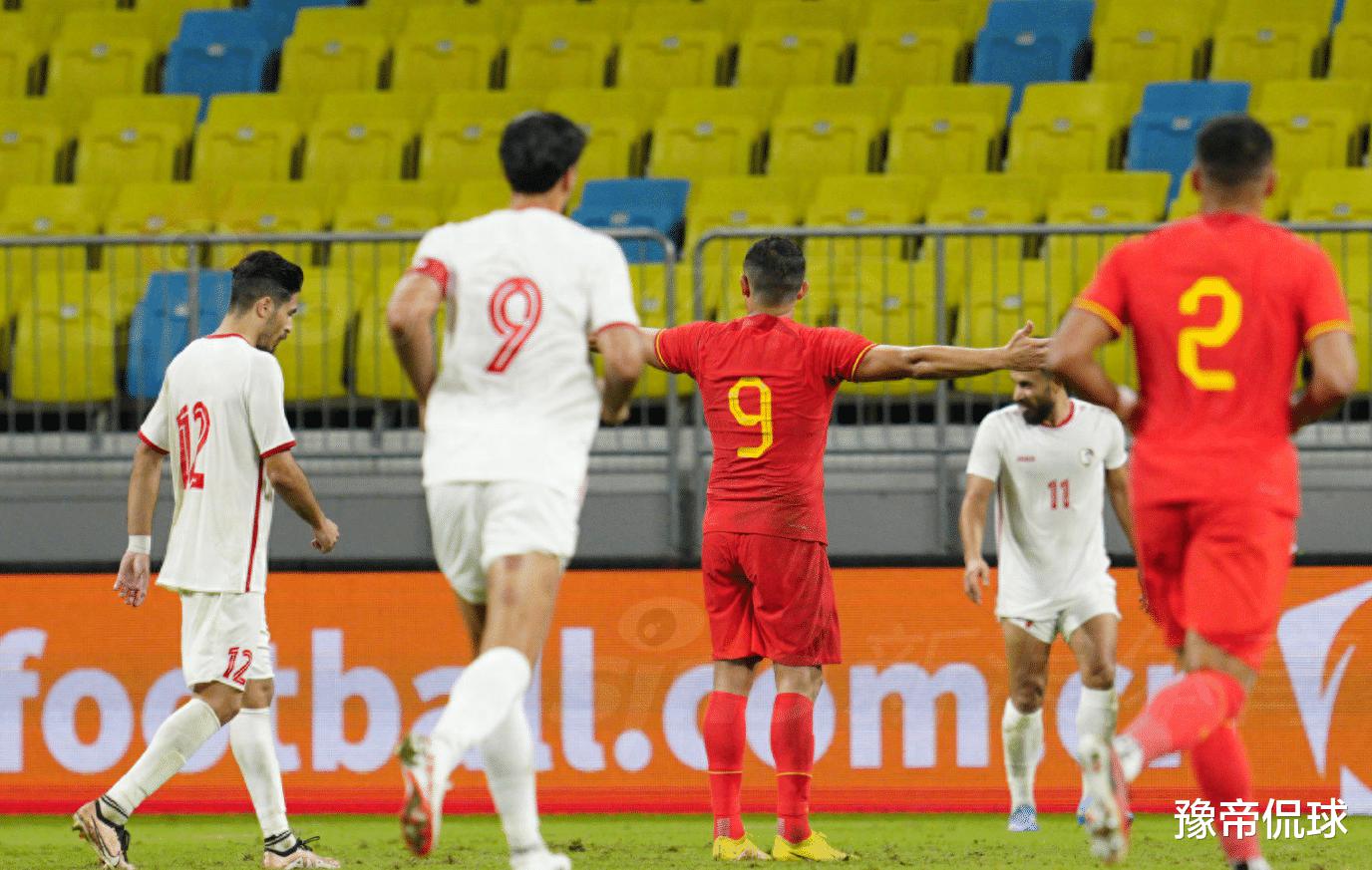 0-1！中国男足又输球了，国际足联很无奈，亚洲8.5个名额也没用(6)