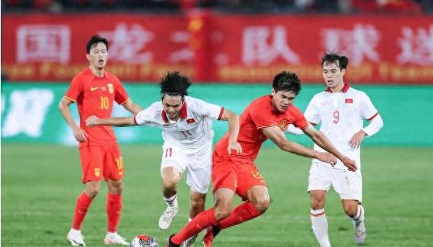 不理解中国足球水平为什么低，中国足球寻找改变的dna(1)