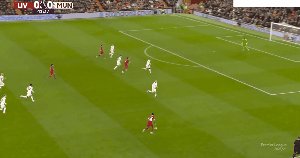 【英超】利物浦0比0曼联 奥纳纳多次救险达洛特染红(2)