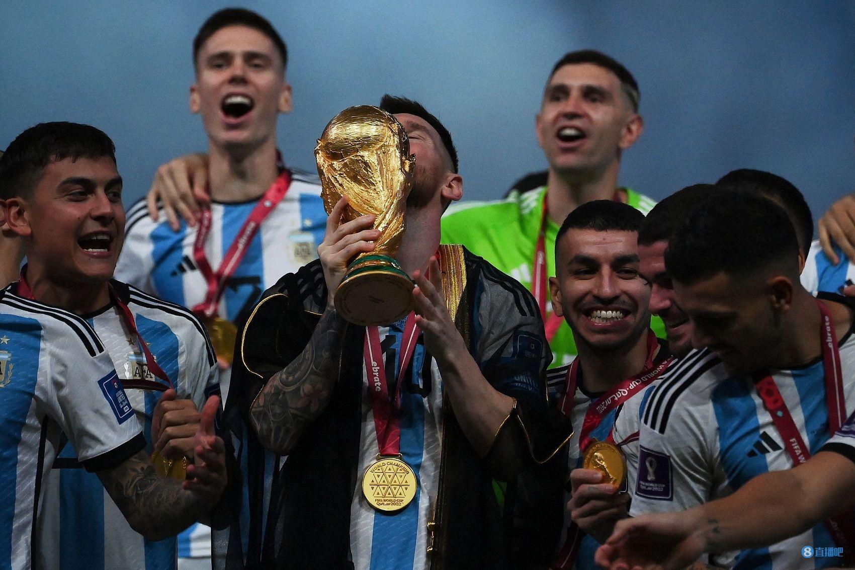封王一周年去年今日球王梅西率阿根廷夺世界杯，圆梦卡塔尔！(3)