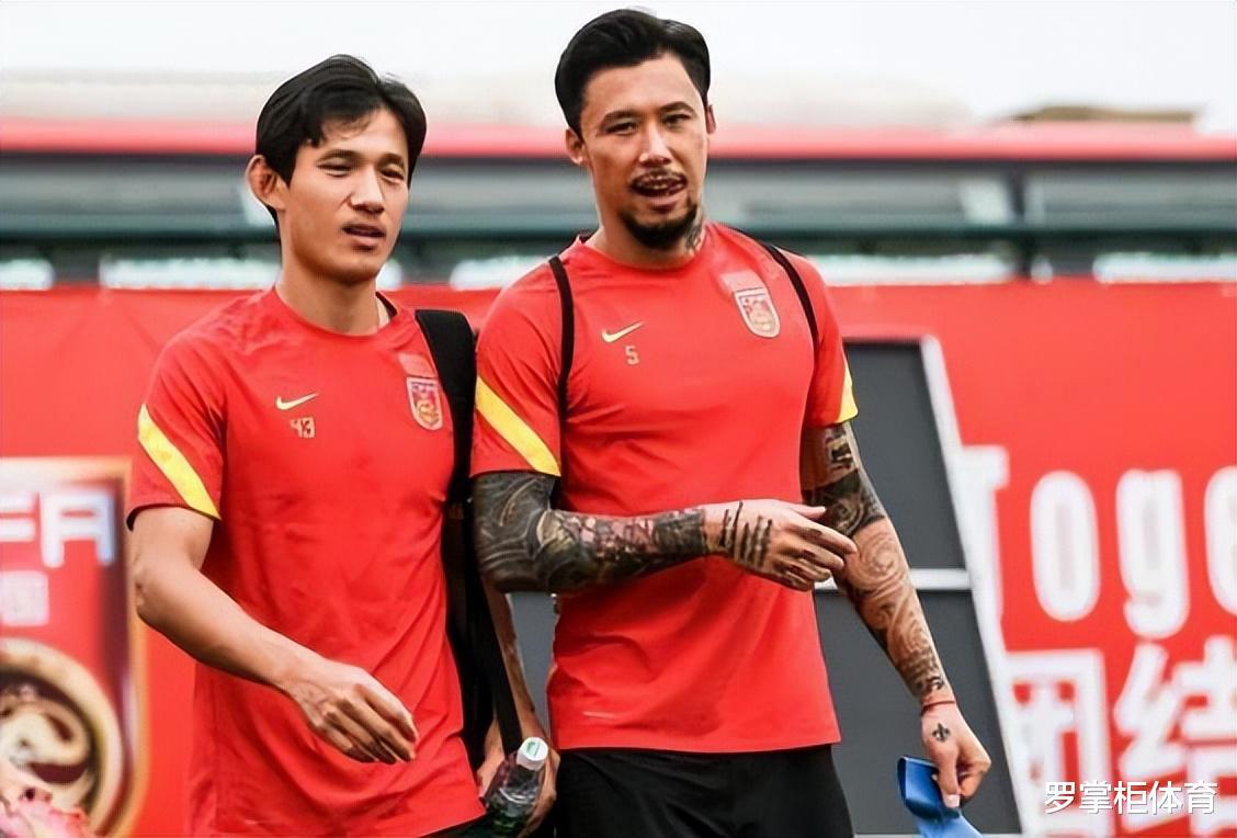 喜讯！中国男足两大新星同时官宣加盟欧洲顶级联赛球队，值得期待(4)