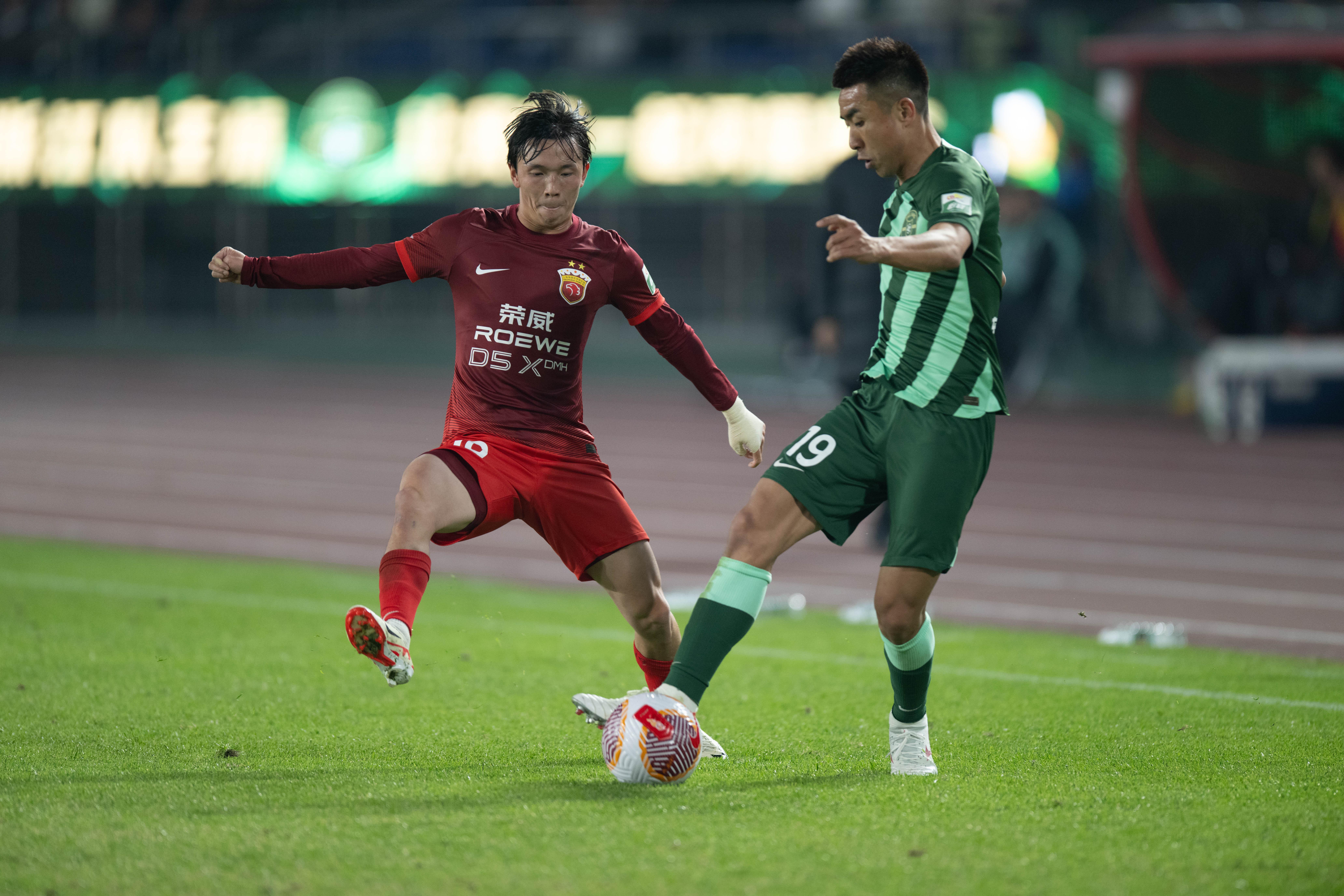 中国足球回暖：中超上座率持续上升，球员跑动距离大幅增加(4)