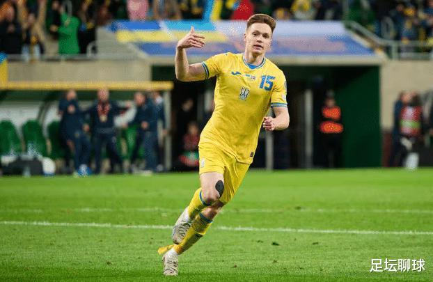 84分钟绝杀！乌克兰太猛了：2-1逆转冰岛，连续4届进欧洲杯，全队狂欢(3)